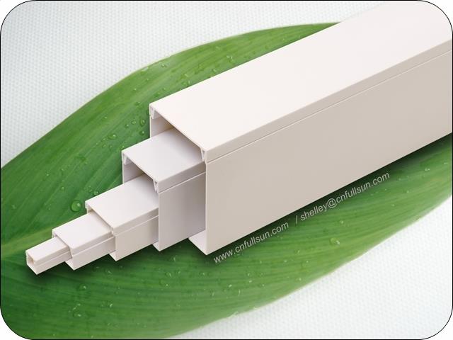 Canalina per cavi in ​​PVC Canalina per battiscopa facile da tagliare