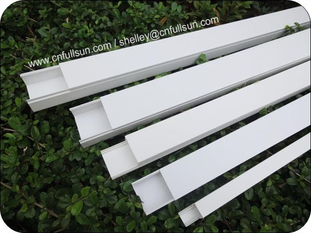 Canalina per cavi in ​​PVC Maxi Canalina facile da tagliare